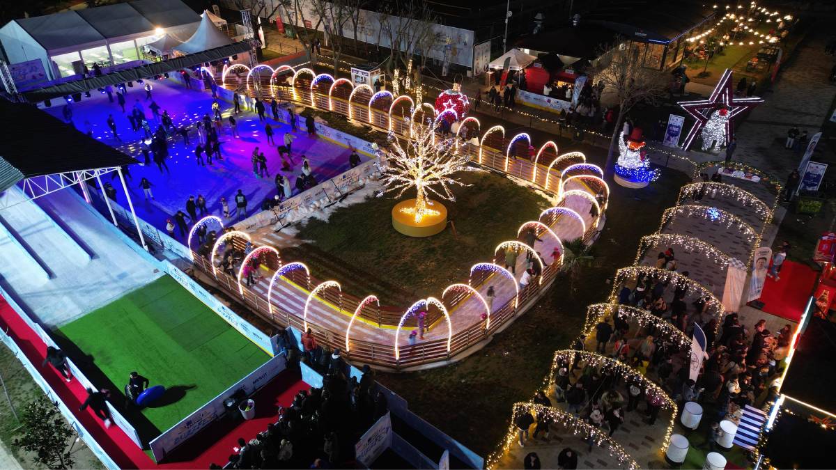 Kalamış BuzzFest’te artistik buz pateni ve buz hokeyi şöleni