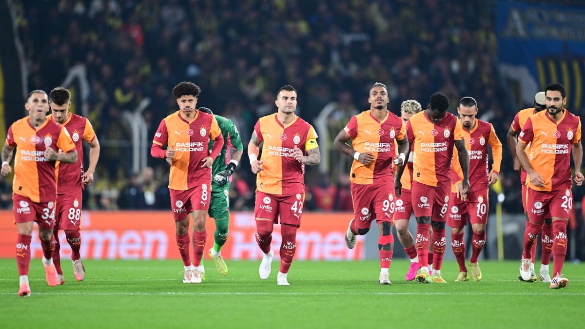 CANLI ANLATIM: Galatasaray, Samsunspor'u ağırlıyor