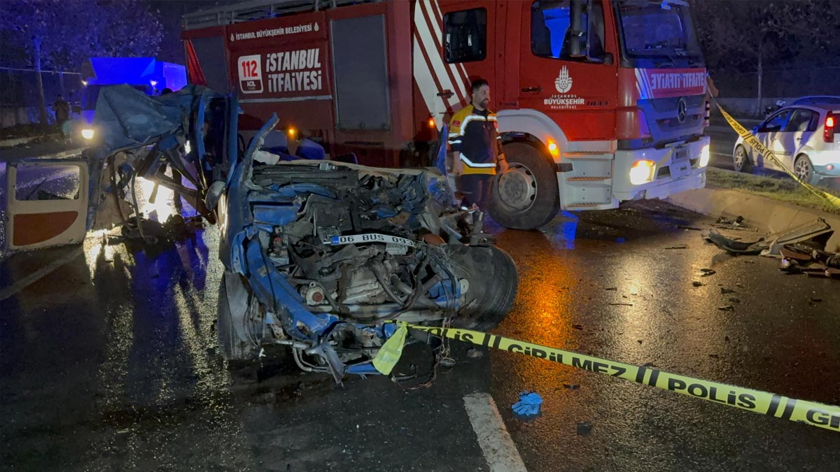 Başakşehir'de zincirleme trafik kazası: 2 kişi hayatını kaybetti