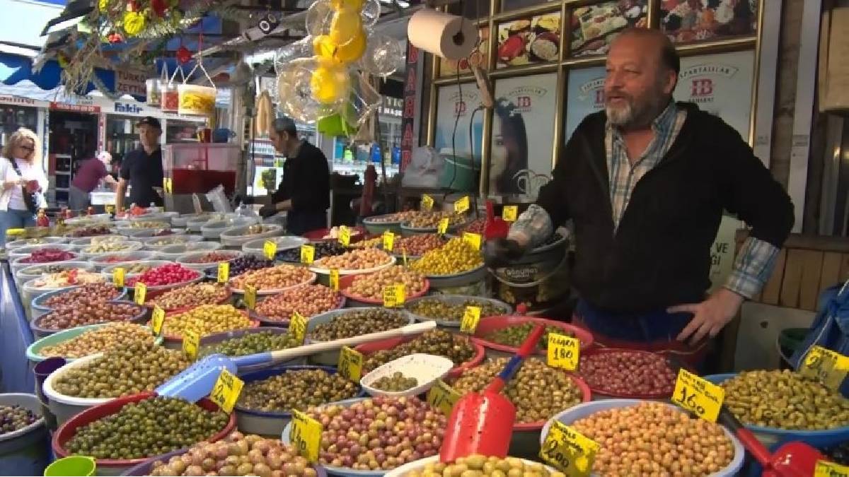 Zeytin alırken bunları göz ardı etmeyin! Uzmanı açıkladı: Sağlığınız için mutlaka dikkat edin!