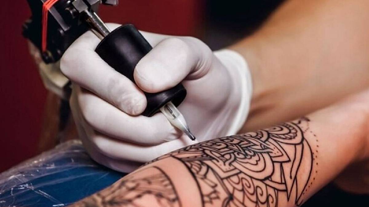 Yeni araştırma: Dövme mürekkebi bağışıklık sistemini zayıflatabilir