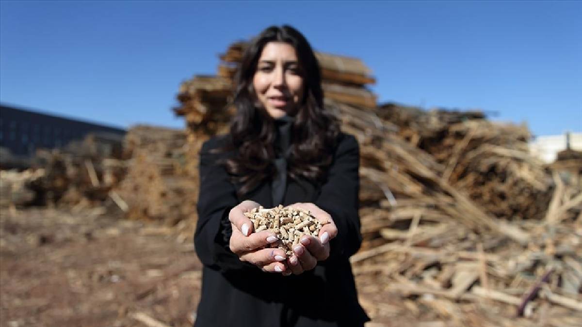 Köyünde fabrika kurdu, onlarca kişiyi iş sahibi yaptı! Fazladan ağaç kesimini önlüyor, ekonomiyi canlandırıyor
