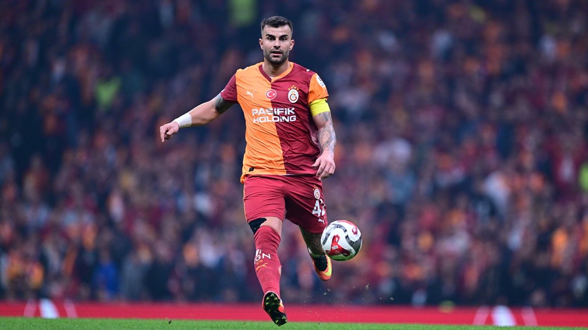 Başakşehir- Fenerbahçe maçı sonrası Abdülkerim Bardakcı'dan olay yorum: Sosyal medyada gündem oldu