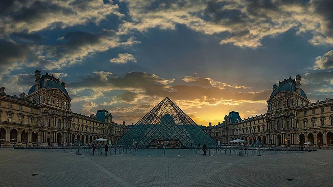 Louvre Müzesi'nde soygun bitti, şimdi de sızıntı şoku: Yıllardır bilinen bakımsızlık 400 nadir kitabı vurdu