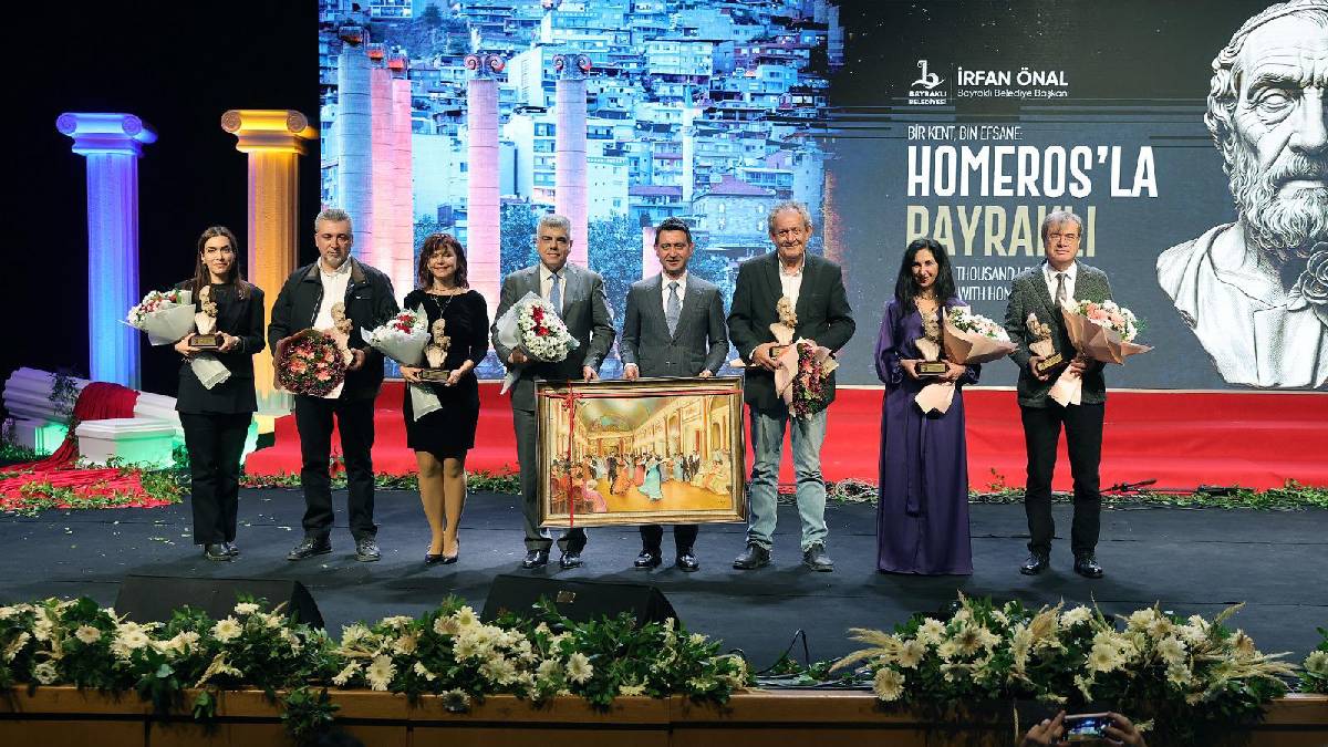 Bayraklı Uluslararası Homeros Edebiyat ve Sanat Festivali tamamlandı
