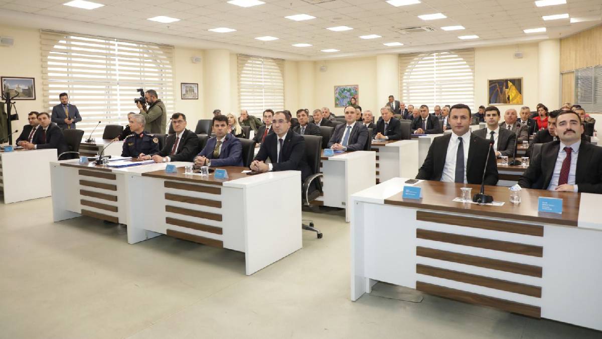 Sahipsiz hayvanları koruma stratejileri masaya yatırıldı