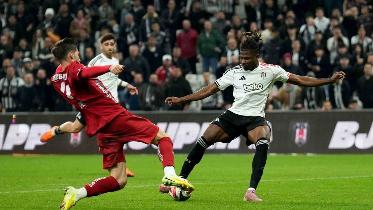 Kartal evinde kazanamıyor: Beşiktaş, Tüpraş Stadyumu'da oynadığı son 4 karşılaşmada galibiyet alamadı