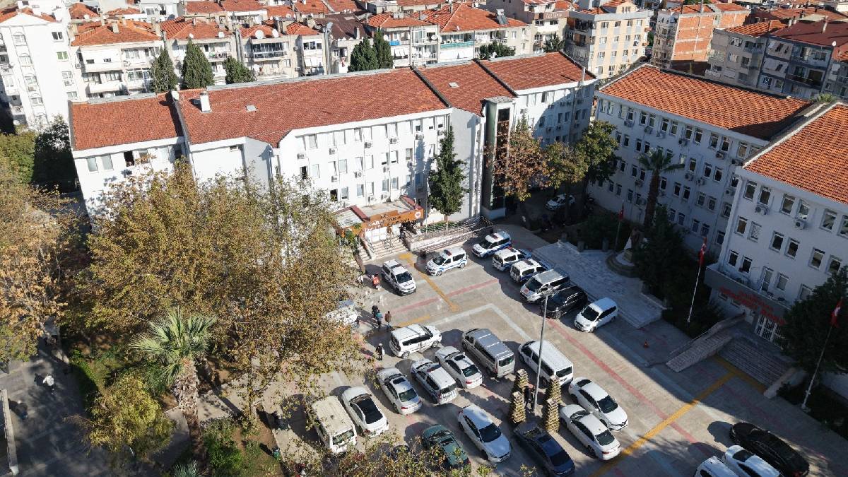 15 yıldır gündemde olan adliye binası için yeni yer bulundu: Adliye, Karşıyaka’da kalacak!