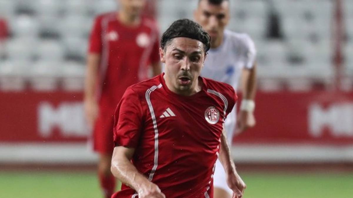 Abdülkadir Ömür 82 maçtır gol orucunda