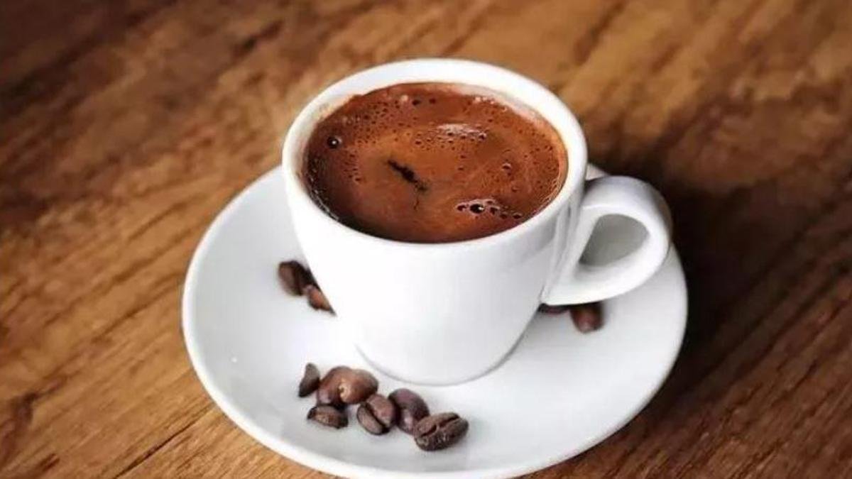 Kahve severler dikkat! Bu popüler besin reflüyü tetikliyor: Mide asidini katlayarak artırıyor