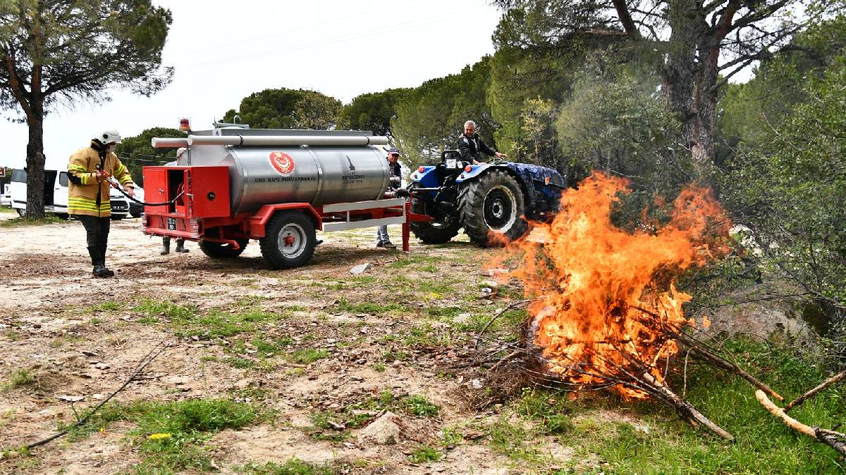 Büyükşehir’in köylere dağıttığı tankerler ormanları kurtarıyor