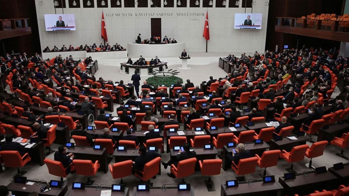 Meclis'te 'stajyer tacizi' iddiası: Bir kişi görevden uzaklaştırıldı