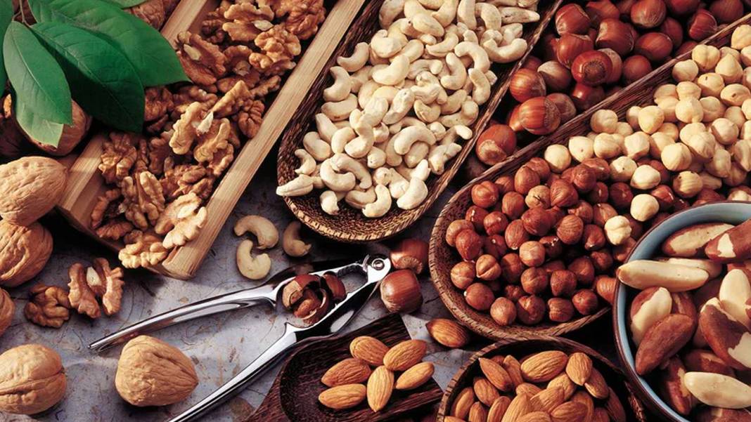 Yılbaşı öncesi çerez fiyatları dudak uçuklattı: Emekli için bir avuç fıstık bile hayal oldu