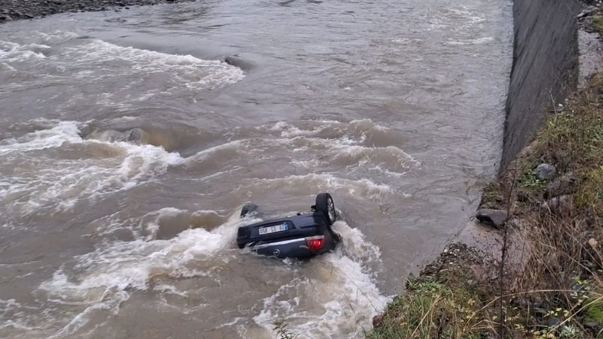 Mezar yeri bakmaya giderken hayatlarını kaybettiler