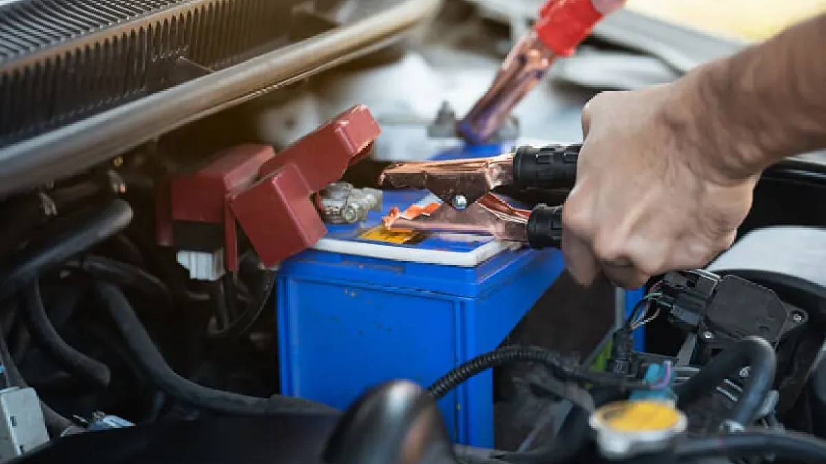Araba aküsü neden sık sık boşalıyor? Sürüş, şarj sistemi… Uzmanlar tek tek açıkladı!
