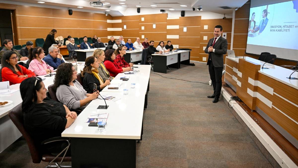 Bornova Muhtarlar Akademisi başladı