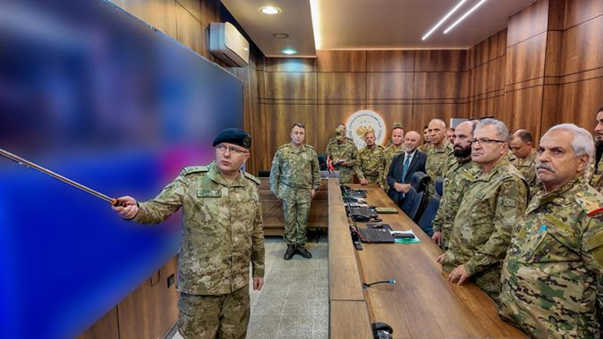 Kara Kuvvetleri Komutanı Tokel,  Suriye Savunma Bakanı ile görüştü