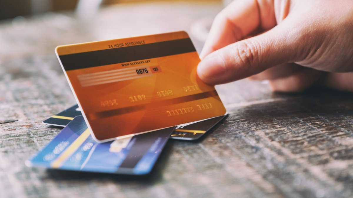 Resmi Gazete'de yayımlandı: Merkez Bankası kredi kartı faiz oranlarını düşürdü