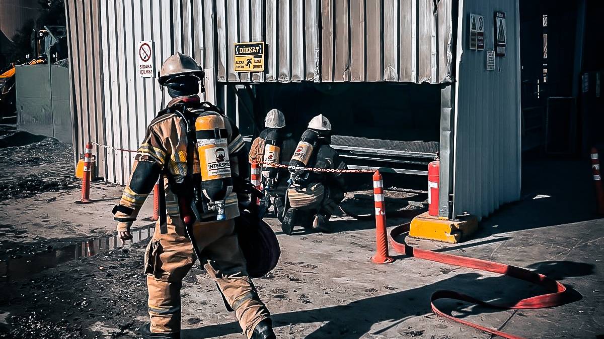 Afetlere ve yangınlara dirençli İzmir için tatbikatlar sürüyor