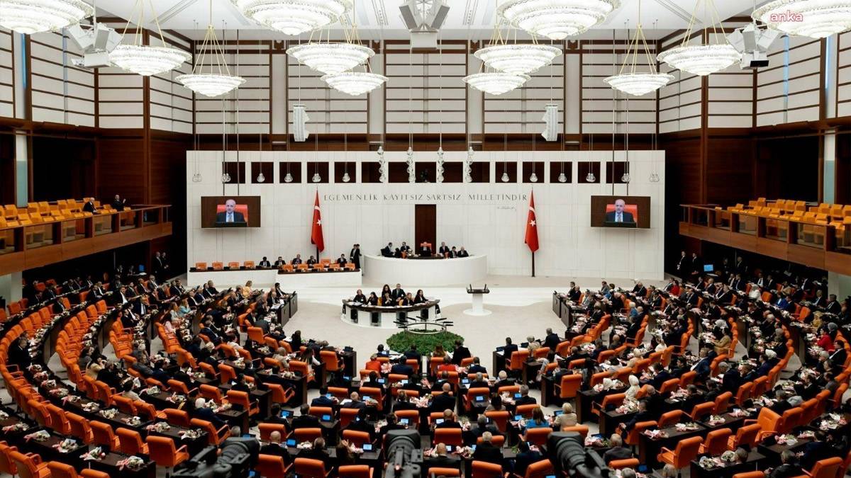 Meclis'teki taciz skandalında 4 tutuklama