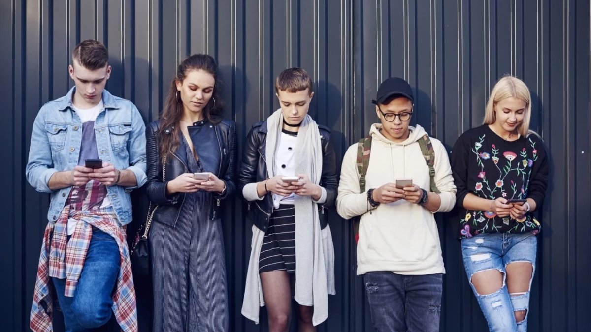 Araştırma: Z kuşağı dünyayı “korkutucu bir yer” olarak algılıyor