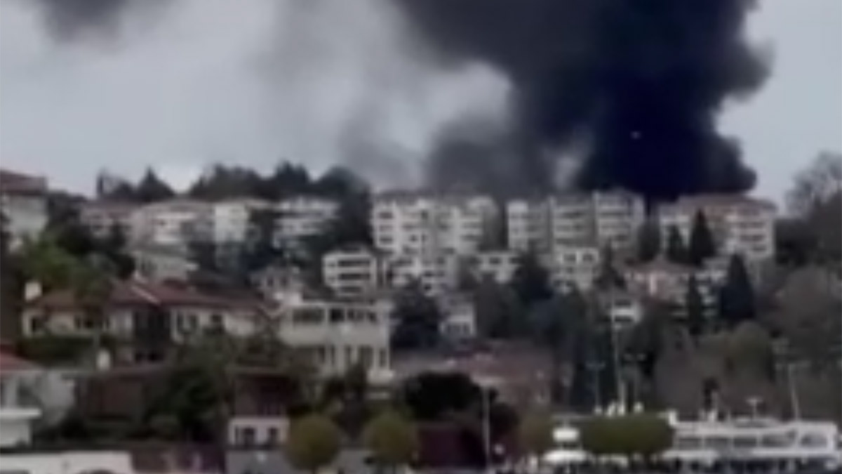 Son dakika! Sarıyer'de bir binada yangın! Müdahale sürüyor