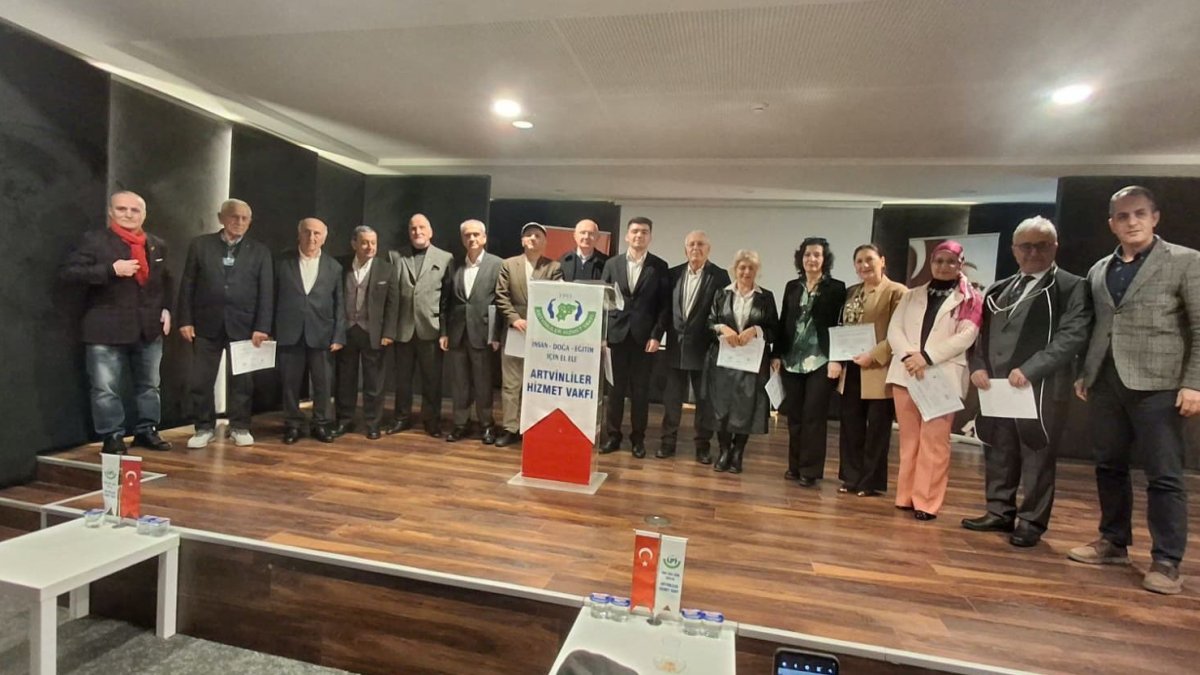 Türk ve Gürcü şairler İstanbul’da aynı sahnede buluştu