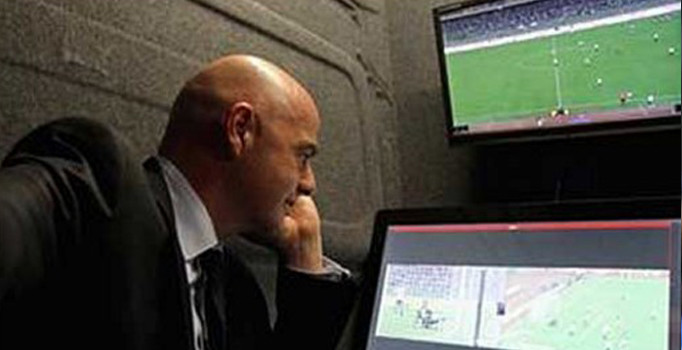 Video hakem uygulaması ilk kez İtalya-Fransa maçında kullanıldı