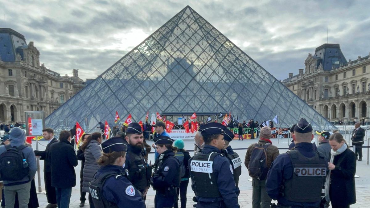 Louvre’da grev: Müze tamamen kapanabilir