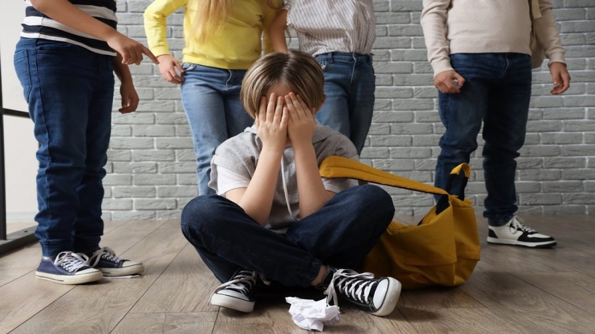 Akran zorbalığına karşı KADES modeli: Çocuklara tek tuşla acil yardım planı