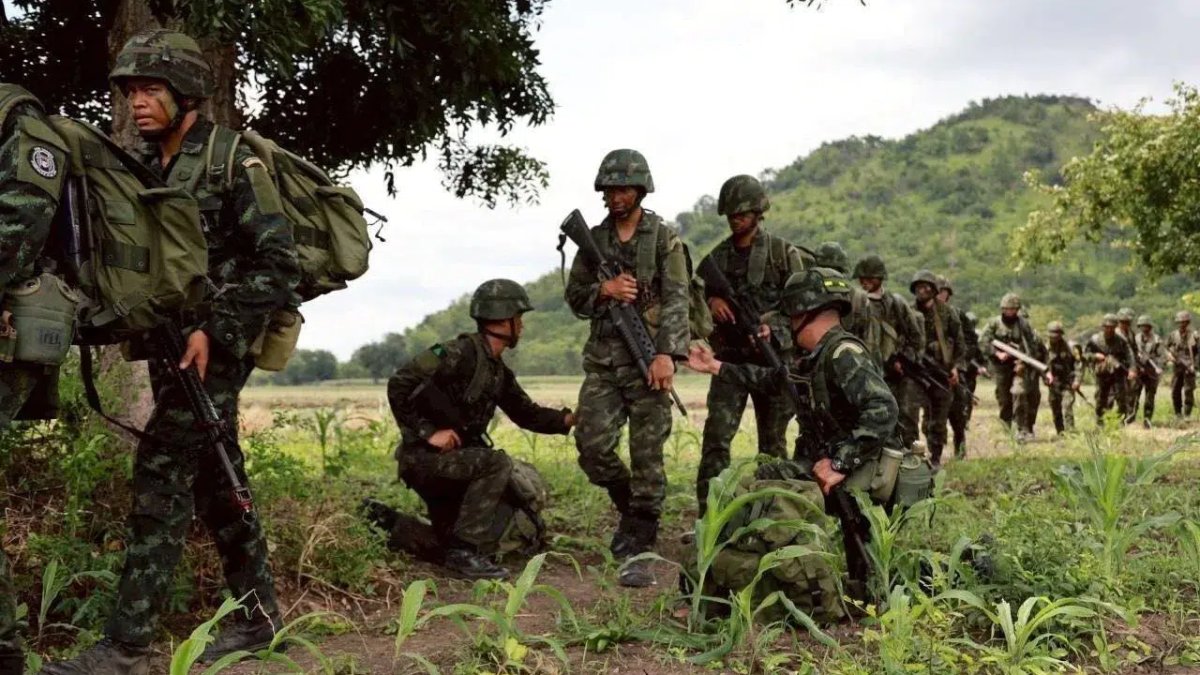 Kamboçya-Tayland sınırında çatışmalar sürüyor: 12 ölü, 74 yaralı