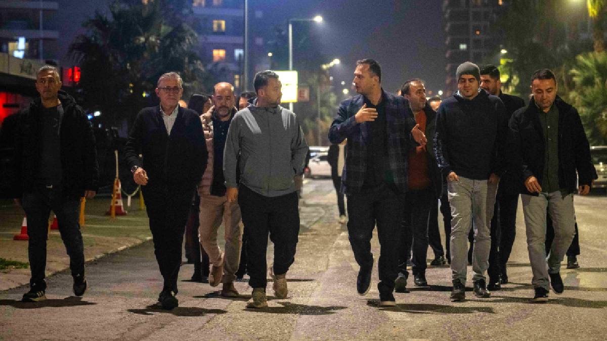 Başkan Ömer Eşki Karacaoğlan’da sahaya indi