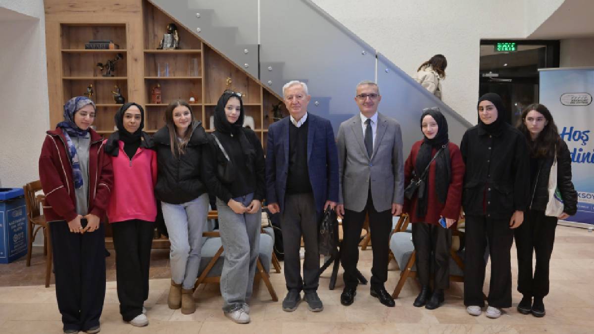 Esenyurt’ta edebiyat dolu akşam