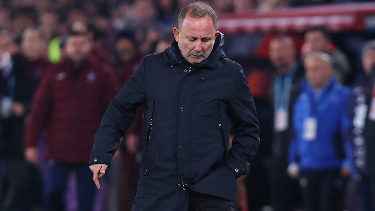 Beşiktaş, Sergen Yalçın ile öne geçtiği maçları kazanamıyor