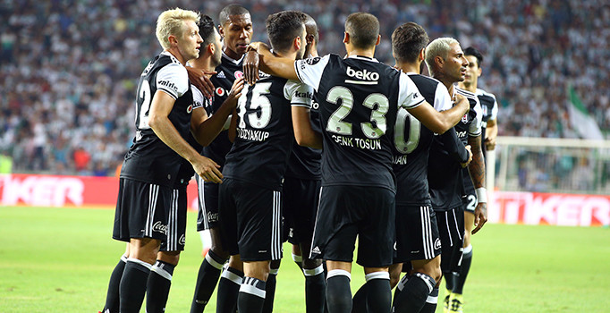 Beşiktaş 23 kişiyi tamamlayamayınca UEFA'dan jest geldi