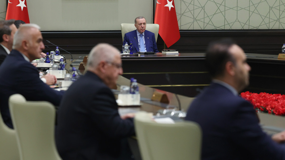 Bakanlar toplantısı başladı! Gündem; iç güvenlik ve ekonomi