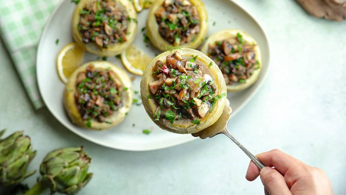 Kış sofralarının mucizesi! Zeytinyağlı enginar dolması tarifi…