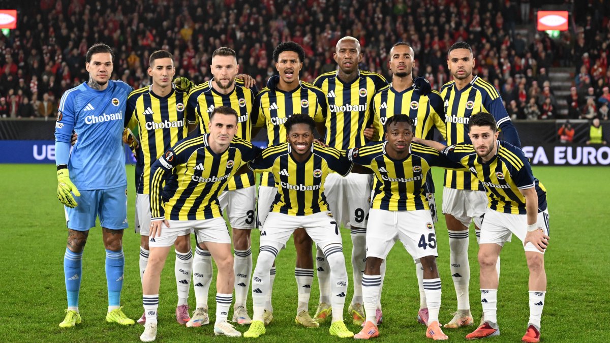 CANLI ANLATIM: Fenerbahçe, Konyaspor'u ağırlıyor