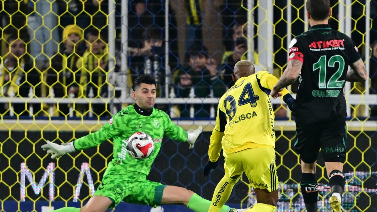 CANLI ANLATIM: Fenerbahçe, Konyaspor'u ağırlıyor
