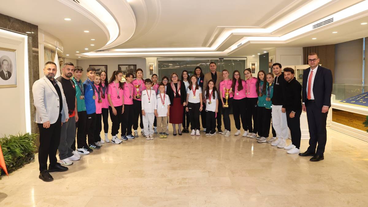 Spor şehri Gaziantep’in şampiyonlarından Başkan Şahin’e ziyaret