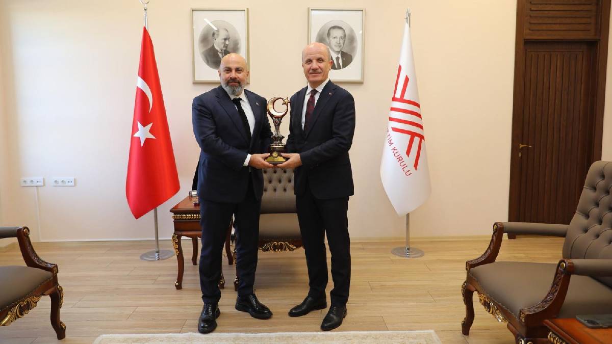 RDÜ Mütevelli Heyet Başkanı Barış Çakmakçı'dan YÖK Başkanı Prof. Dr. Erol Özvar’a ziyaret