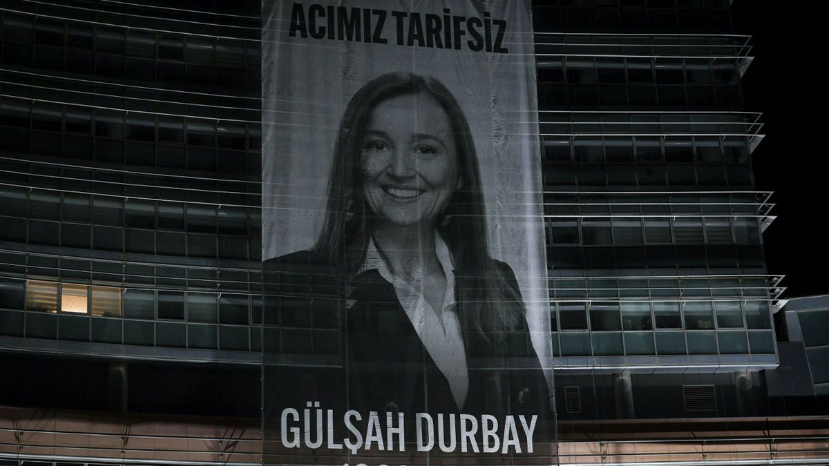 CHP Genel Merkezi’ne dev Gülşah Durbay portresi