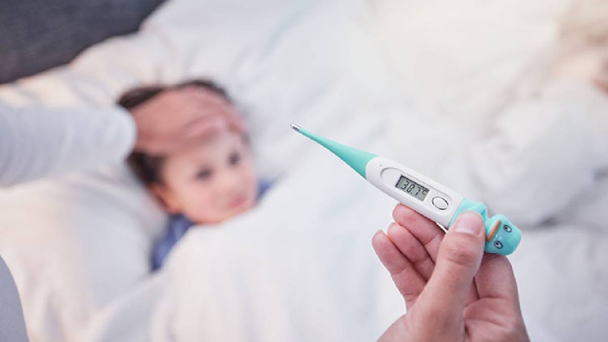 Ateşlenen çocuğa bunu yapanlar dikkat! Doktorlar uyarıyor: Sonuçları ağır olabiliyor