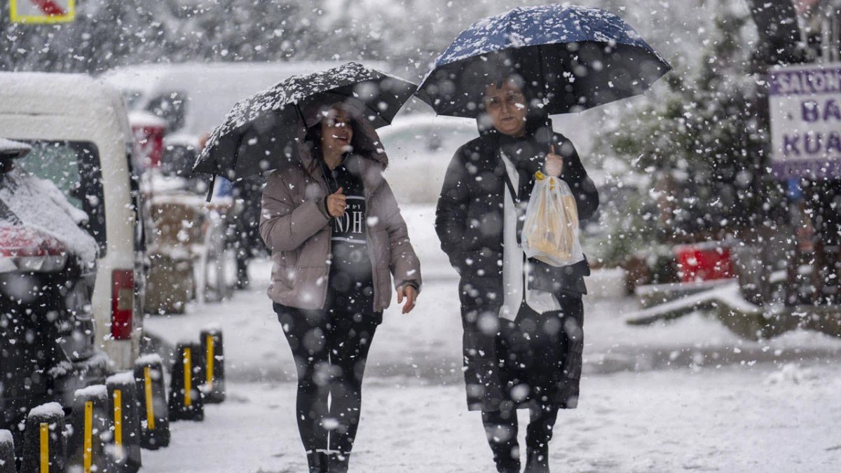 Meteoroloji'den kuvvetli yağış uyarısı: Kar ve fırtına etkili olacak