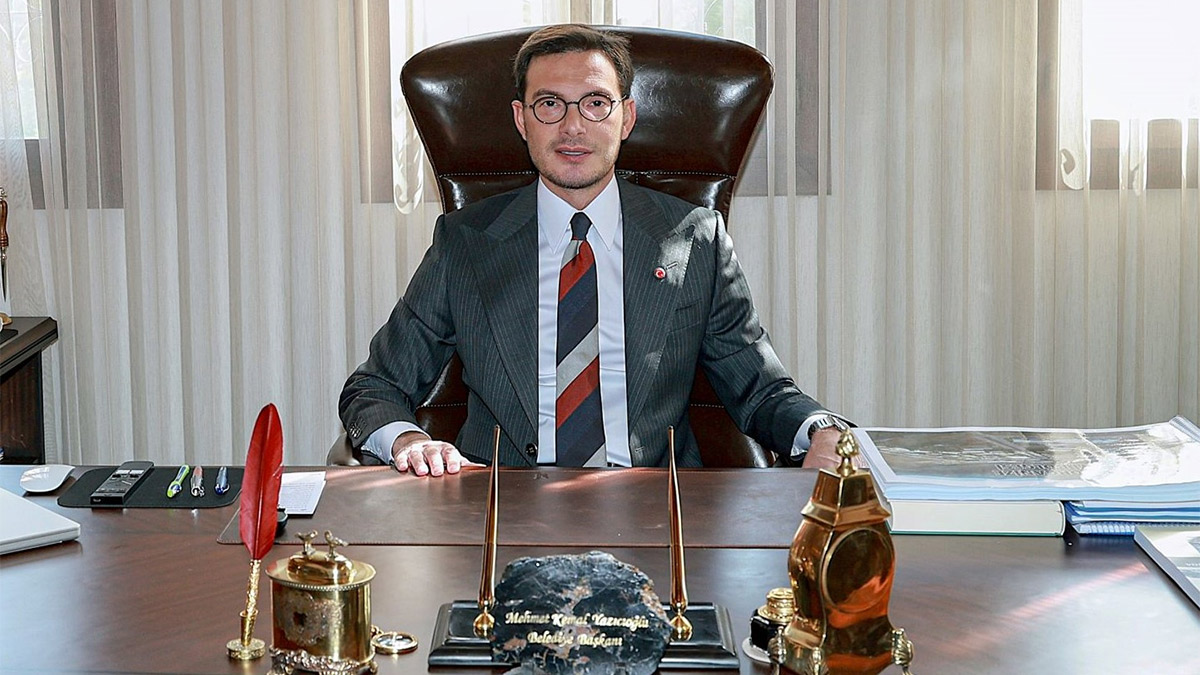 Tokat Belediye Başkanı Yazıcıoğlu'nun makam odasında dinlenme cihazı bulundu