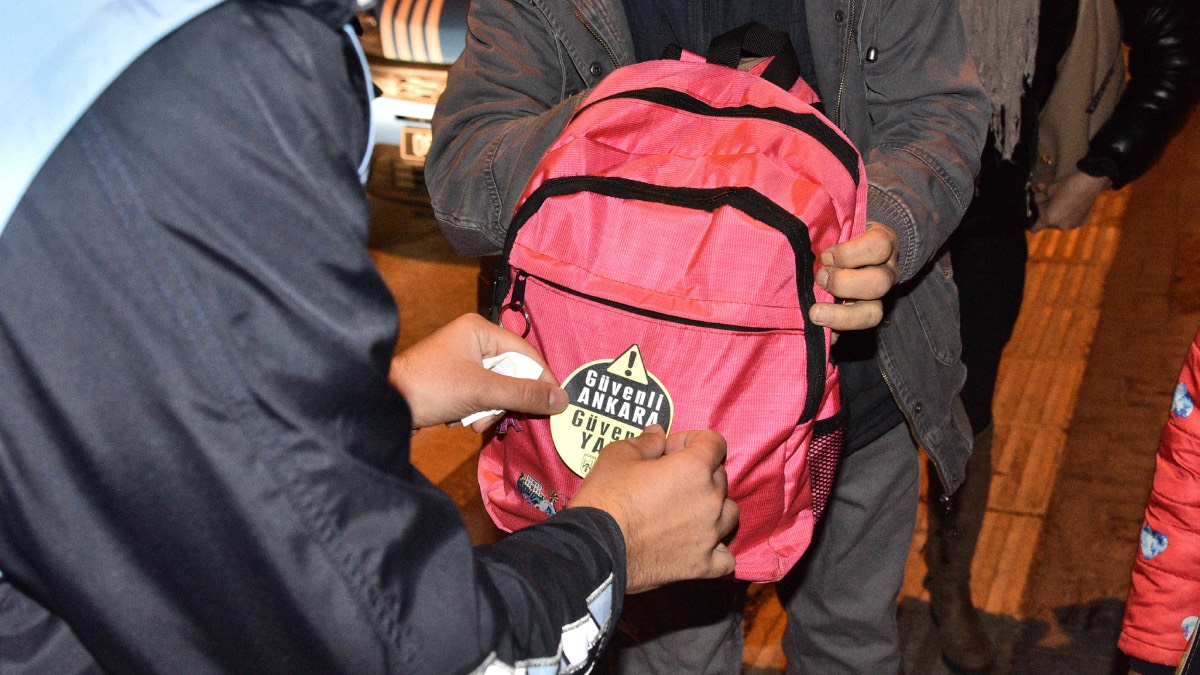 Ankara'da öğrencilere trafikte görünürlüğü artırmaya yönelik uygulama