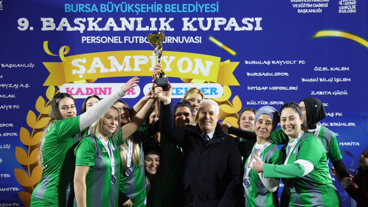 Bursa Büyükşehir Belediyesi 9. Başkanlık Kupası Personel Futbol Turnuvası sona erdi