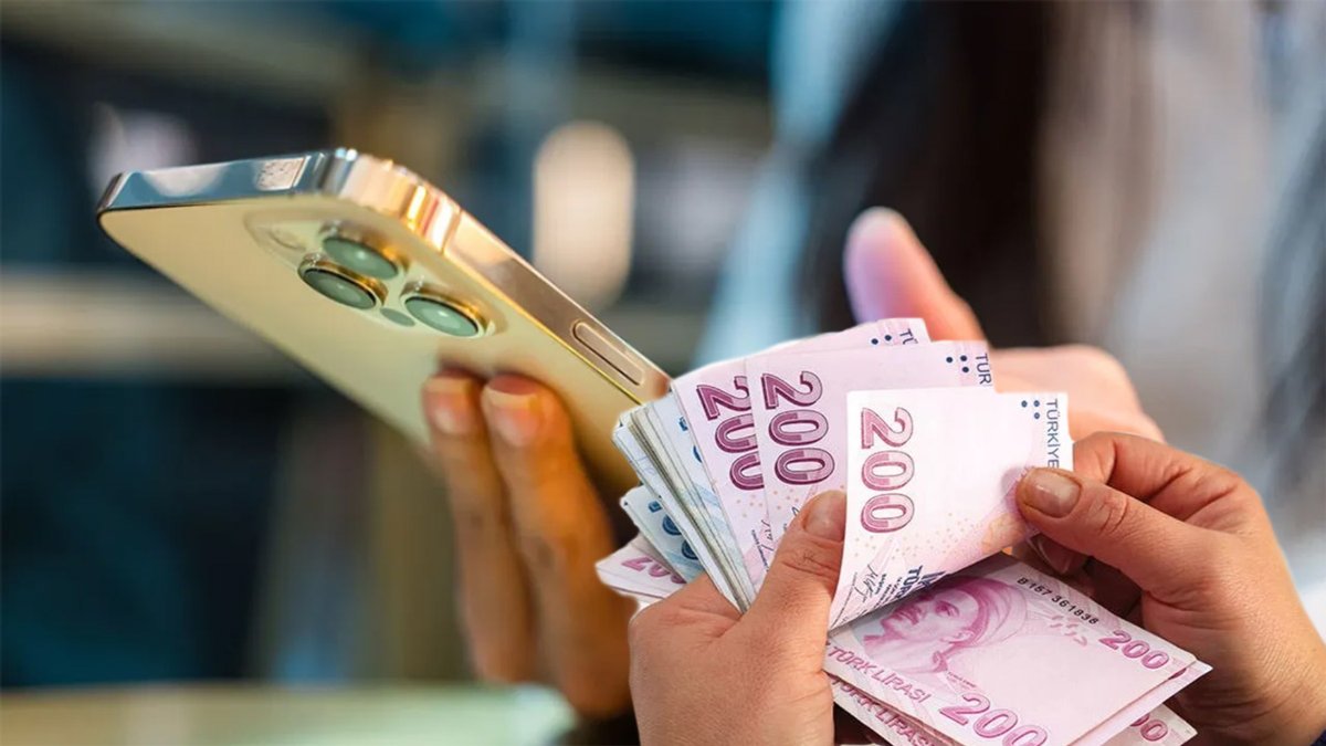 Akıllı telefon alacaklara kötü haber! 2026’da fiyatlar katlanacak, özellikler tırpanlanacak