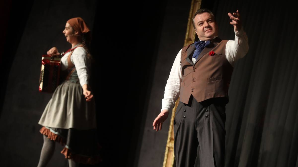 Yenimahalle 7’nci Tiyatro Festivali başladı