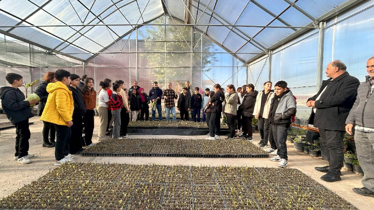 Bornovalı öğrenciler doğayı yerinde öğrendi